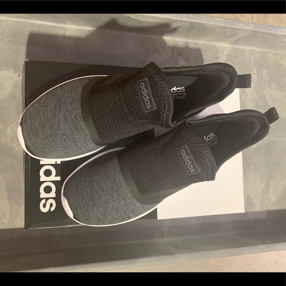 Adidas slip on
